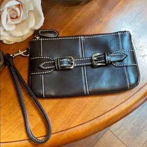 Wilson Leather Wristlet 💐💐